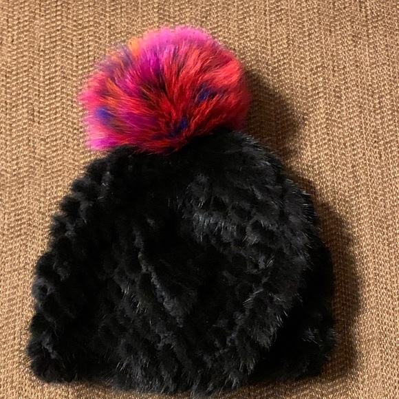 Accessories - 100% Real Mink Ski Hat.
